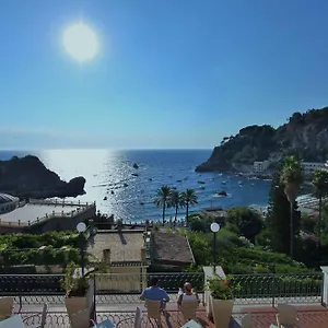 baia-azzurra.sicilyhotelsitaly.net/