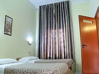 Hotel Albergo Leonardo Da Vinci Milan Italy