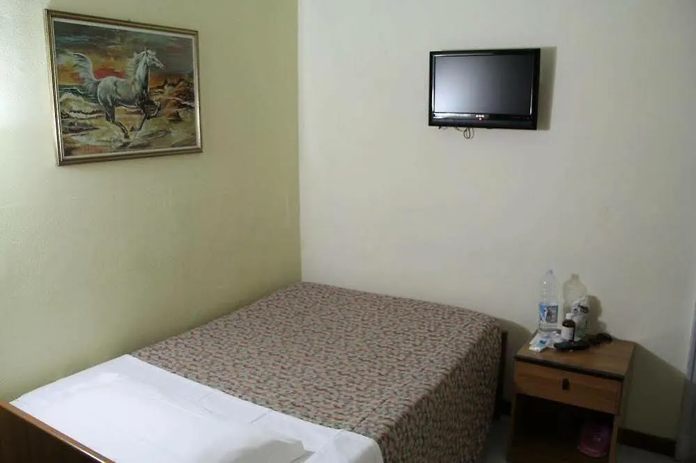 Albergo Leonardo Da Vinci Milano 0*,